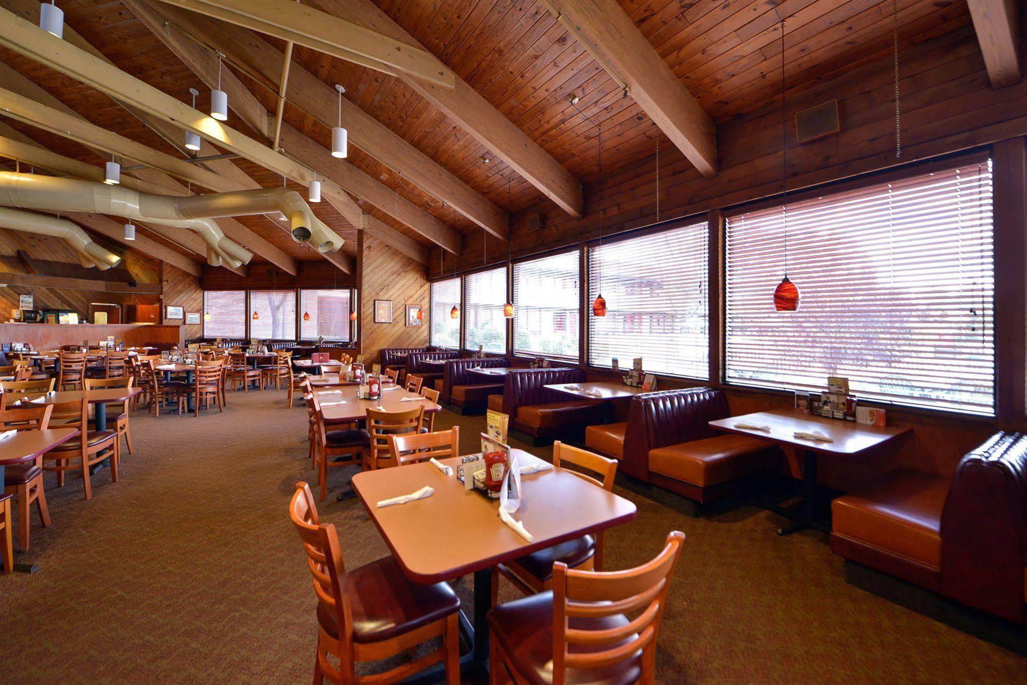 Days Inn By Wyndham Doswell \/ Kings Dominion Area Exterior photo